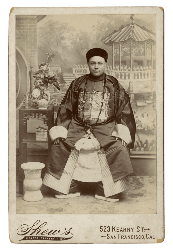 “Merchant in Fancy Dress,” Shew’s
Pioneer Gallery, 1880s, Albumen
cabinet card. California Historical
Society Collection.